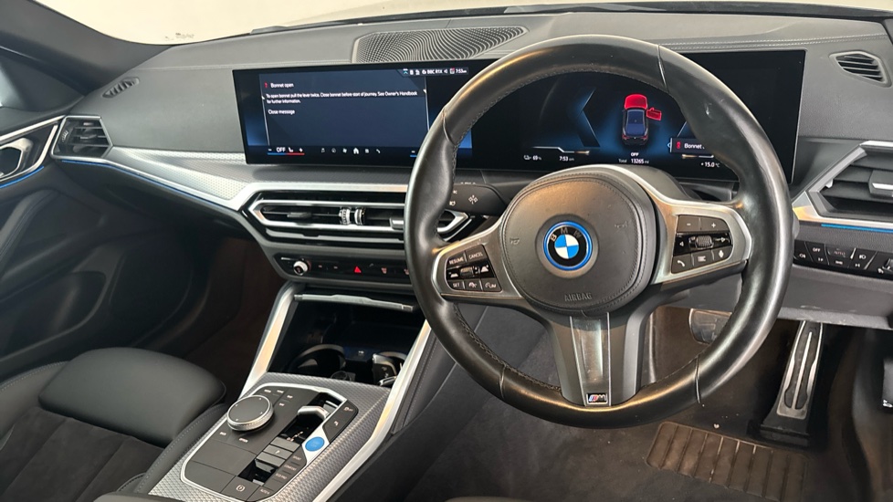 BMW I4 Image 9
