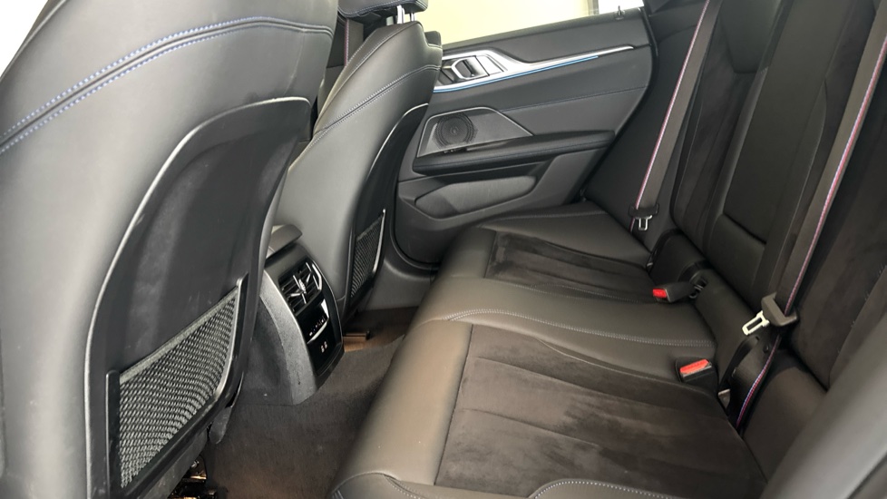 BMW I4 Image 14