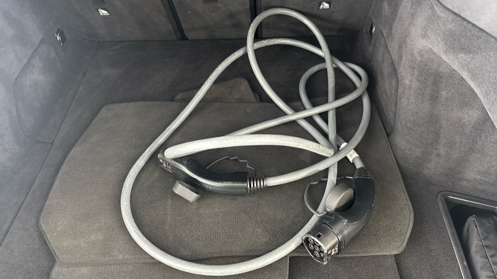 BMW I4 Image 22