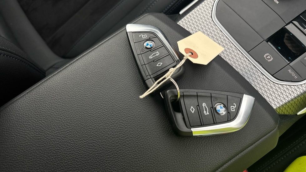 BMW I4 two keys