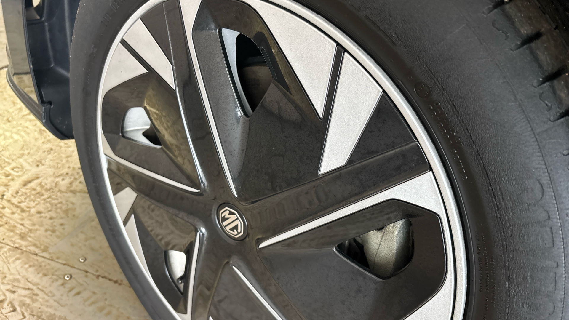 4020858 150kW SE EV Long Range 64kWh 5dr Auto