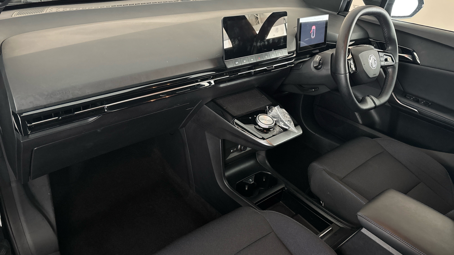 4020858 150kW SE EV Long Range 64kWh 5dr Auto