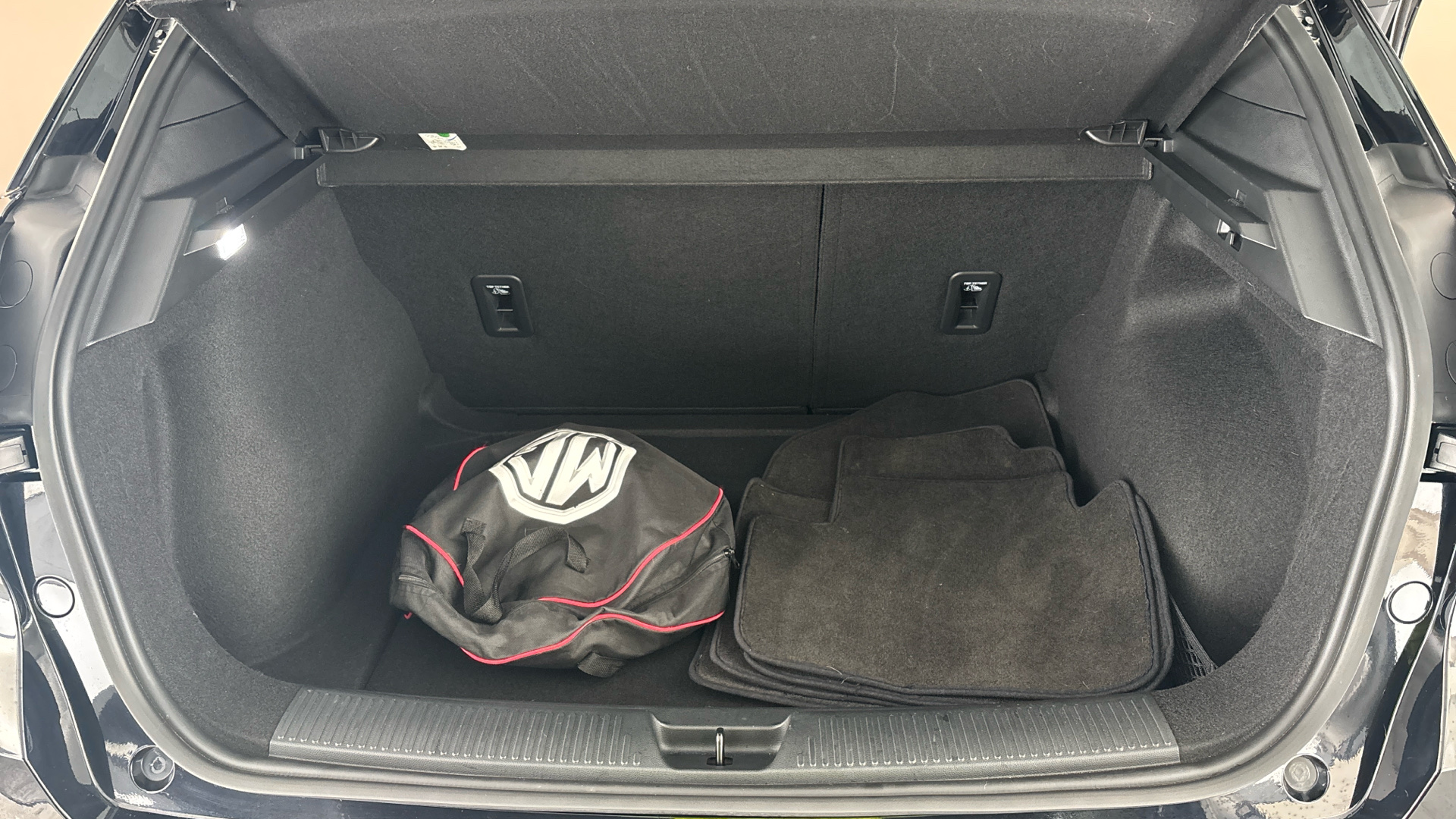 4020858 150kW SE EV Long Range 64kWh 5dr Auto