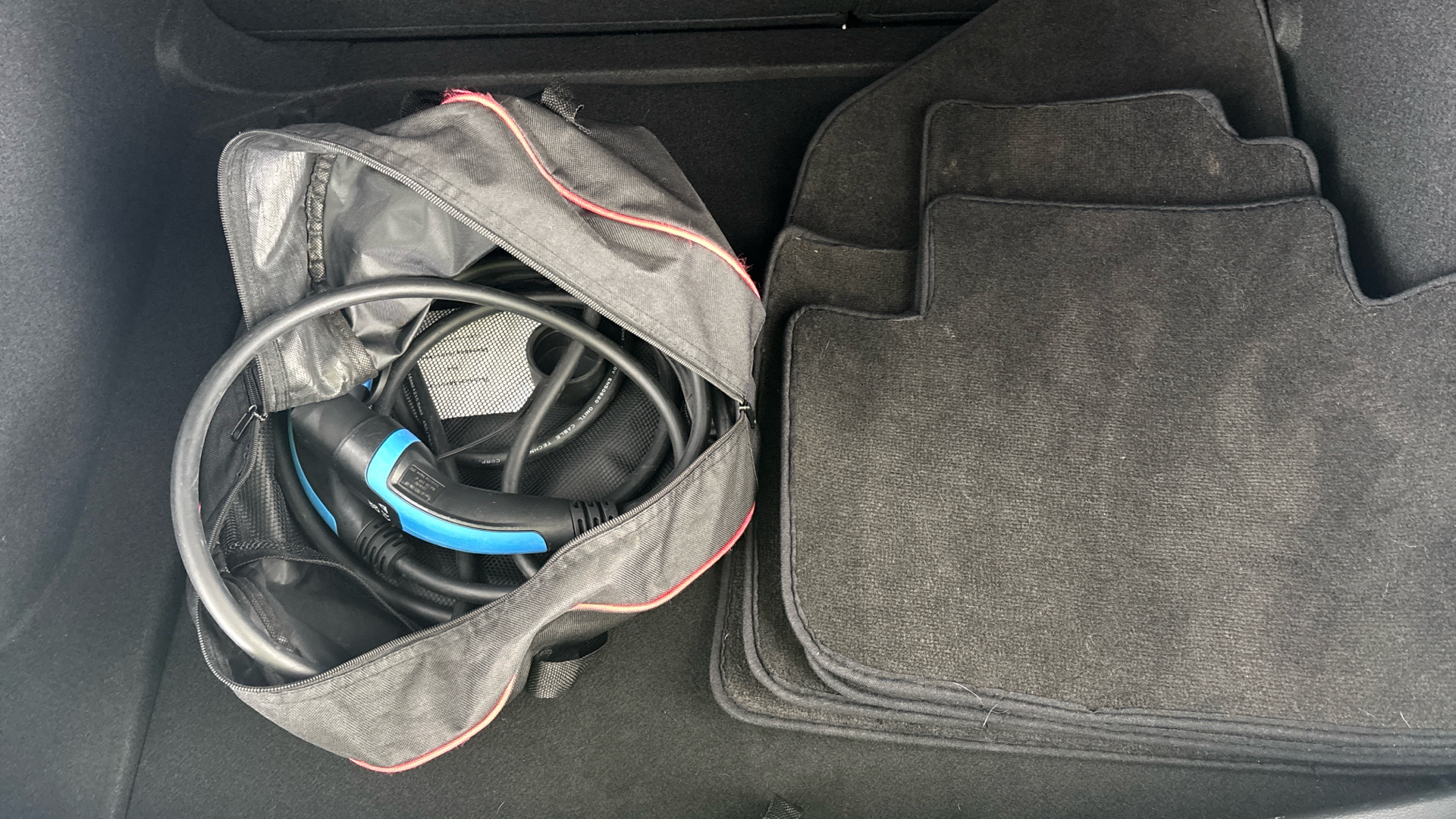 4020858 150kW SE EV Long Range 64kWh 5dr Auto