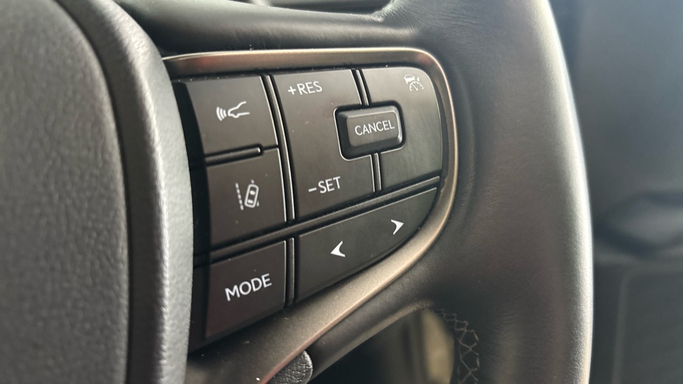 LEXUS UX cruise control