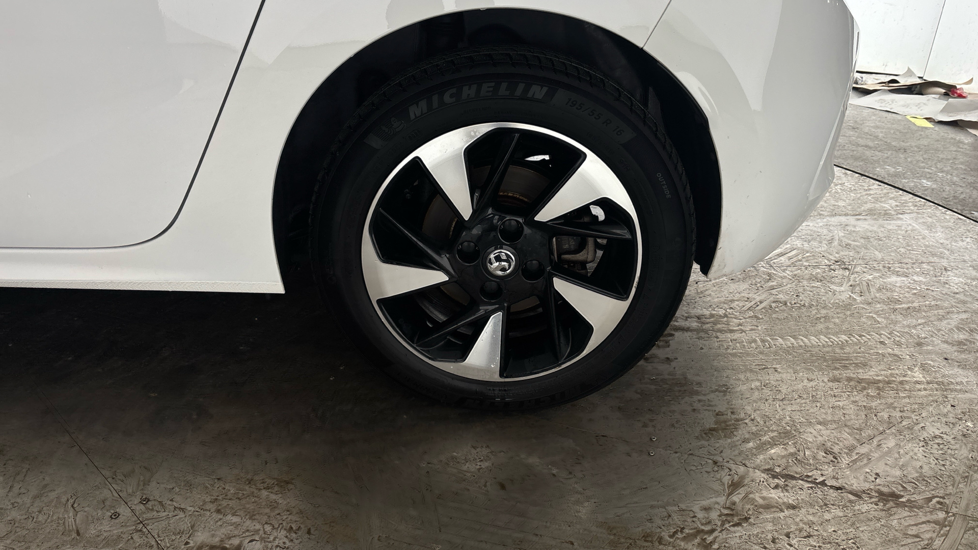 4020909 100kW SE Premium 50kWh 5dr Auto [11kWCh]