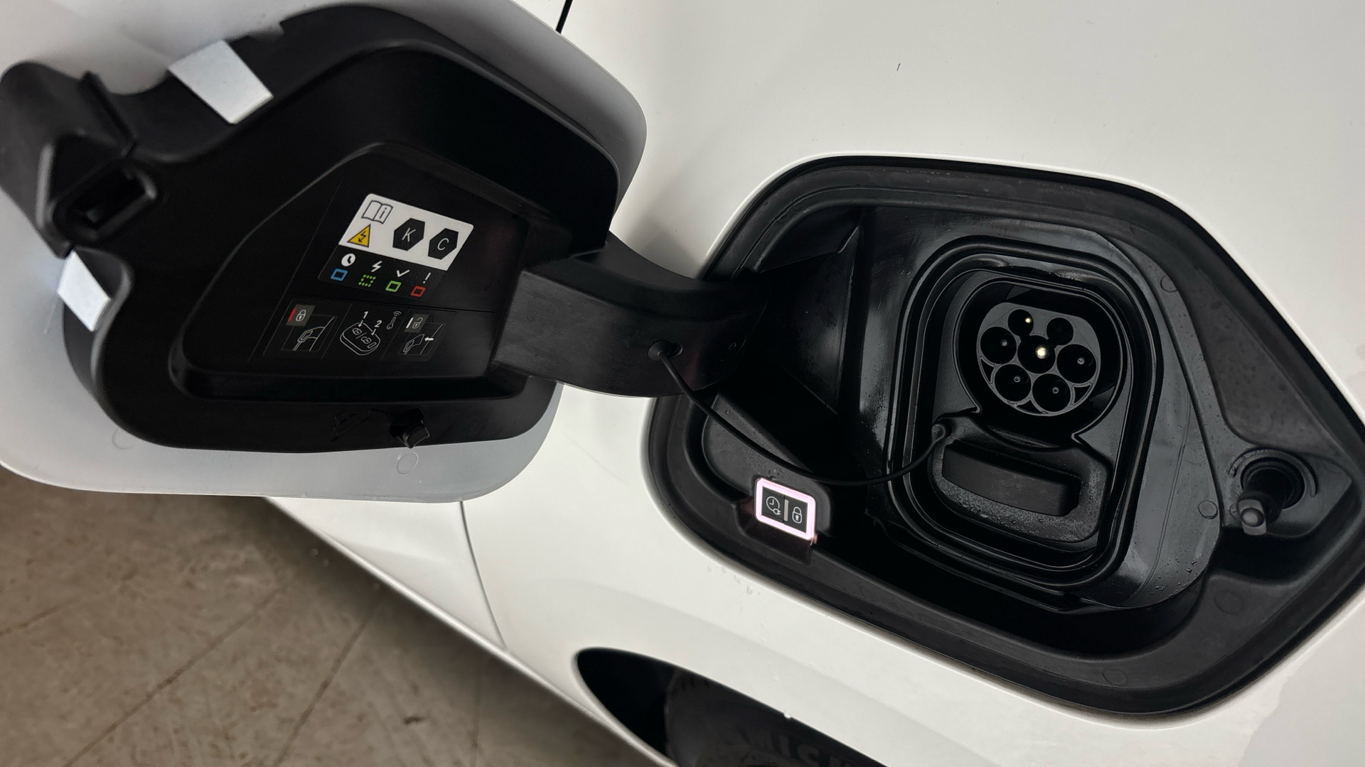 4020909 100kW SE Premium 50kWh 5dr Auto [11kWCh]