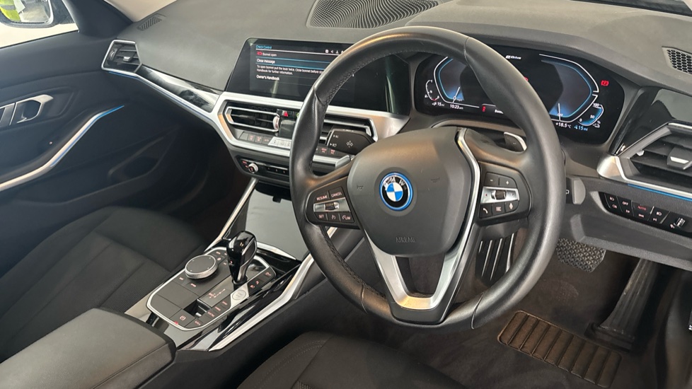 BMW 3 SERIES Image 9