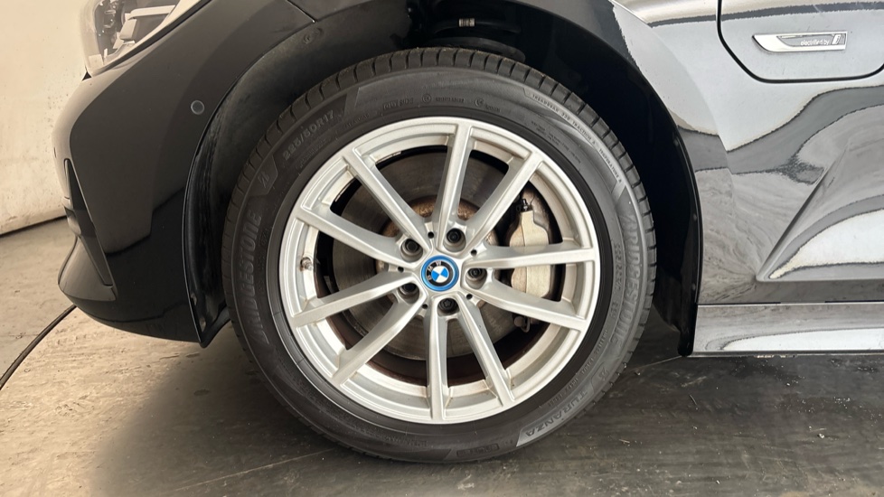 BMW 3 SERIES Image 17