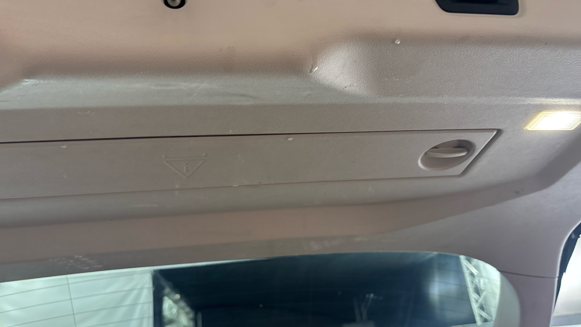 4020813 330e SE Pro 5dr Step Auto