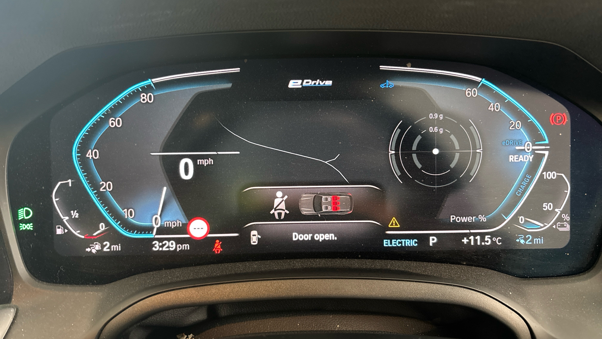 4020813 330e SE Pro 5dr Step Auto