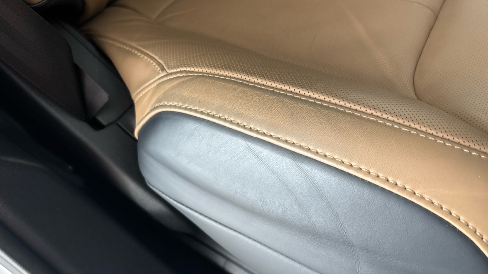 LAND ROVER RANGE ROVER SPORT Worn and stained