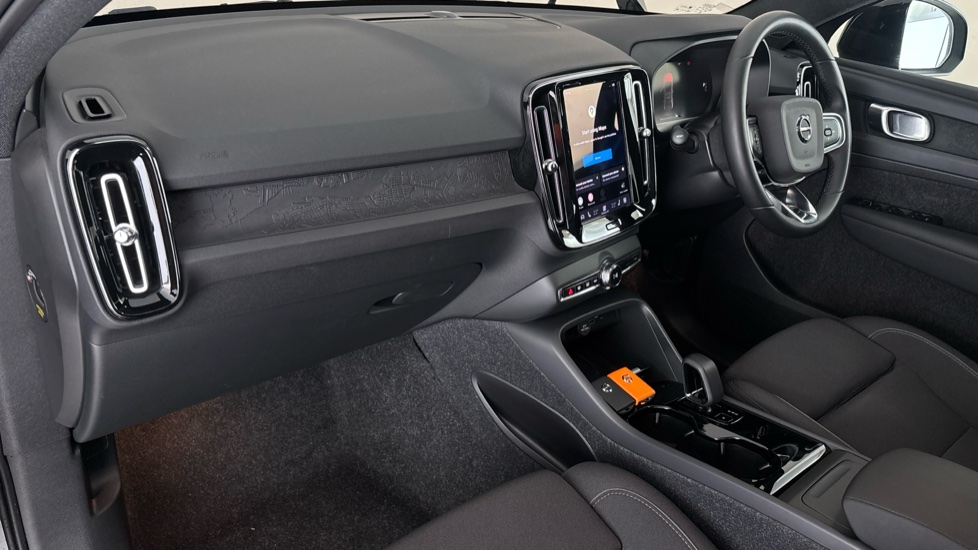 VOLVO C40 Image 10