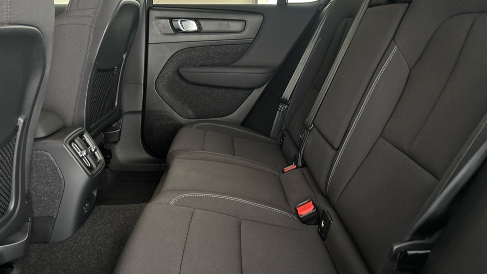VOLVO C40 Image 14