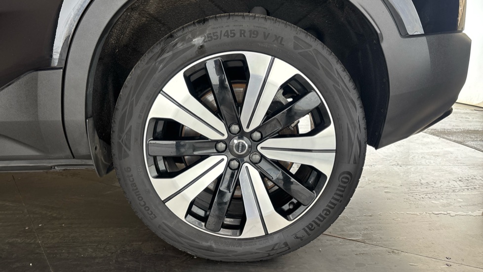 VOLVO C40 Image 18
