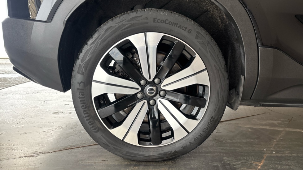VOLVO C40 Image 19