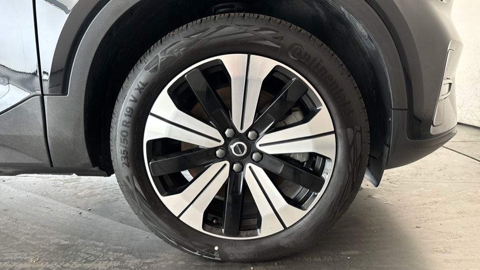 VOLVO C40 Image 20