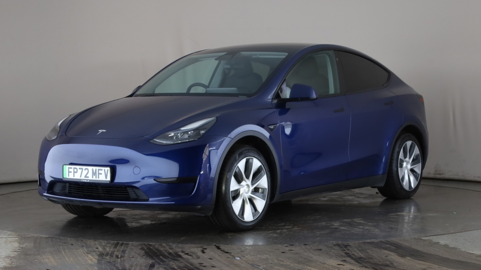 RWD 5dr Auto