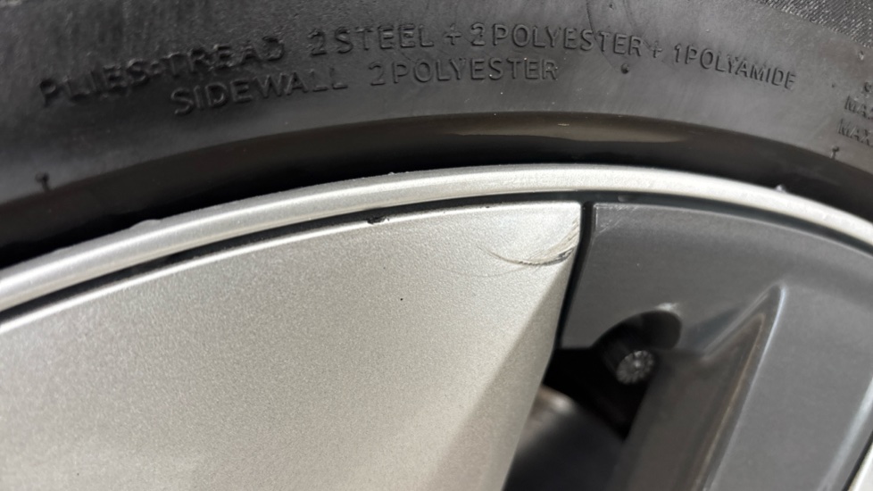 TESLA MODEL Y scuff