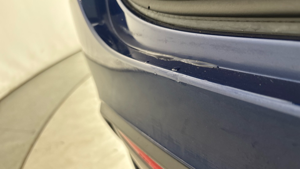 TESLA MODEL Y dents