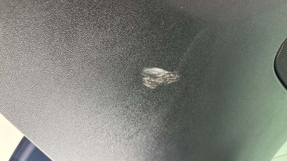 TESLA MODEL Y scuff