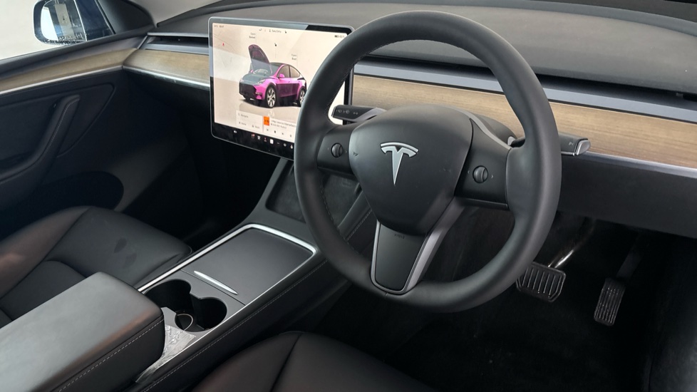 TESLA MODEL Y Image 9
