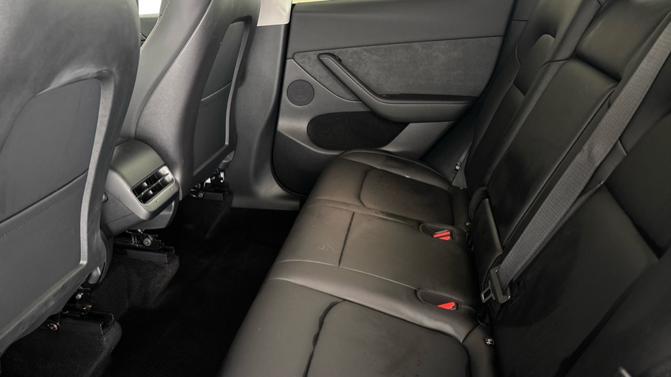 TESLA MODEL Y Image 14