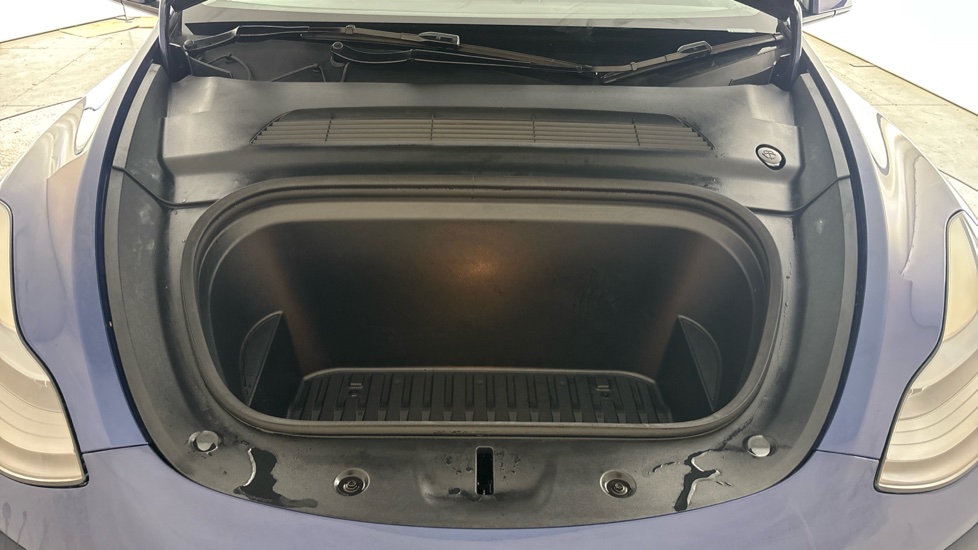TESLA MODEL Y Image 16