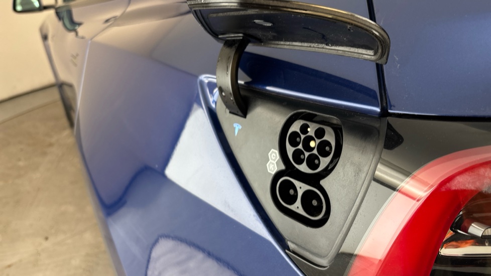 TESLA MODEL Y Image 21