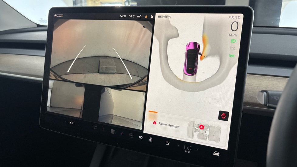 TESLA MODEL Y reverse camera