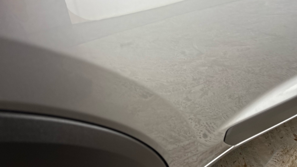 Kia Niro scratches