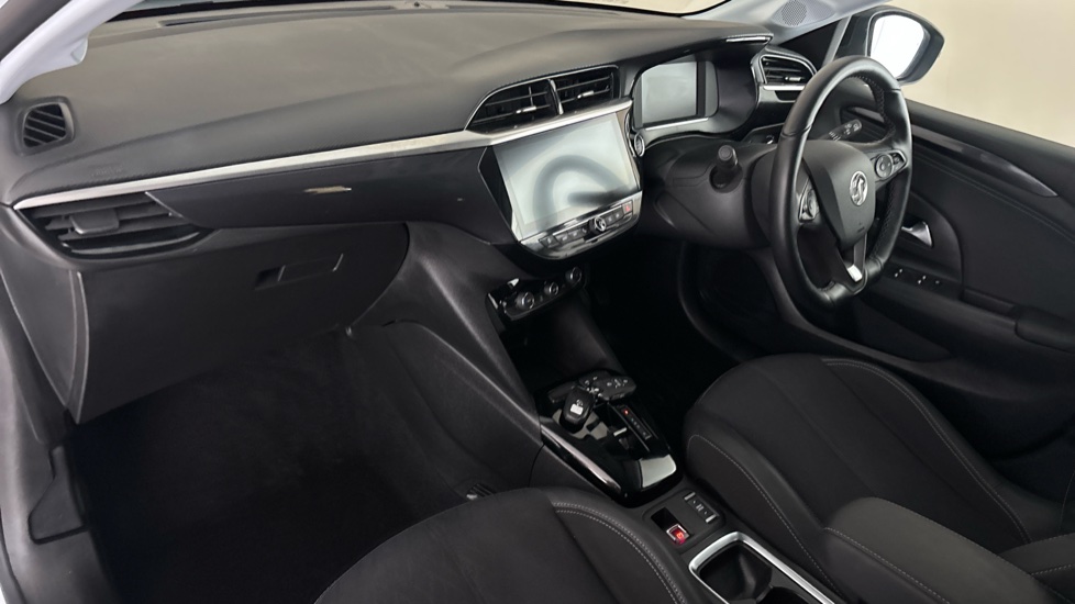 VAUXHALL CORSA Image 10