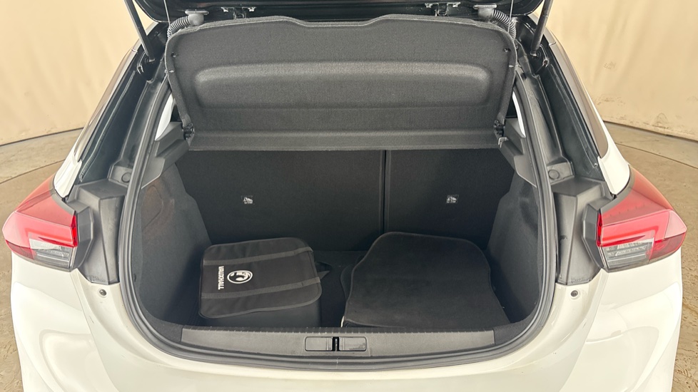 VAUXHALL CORSA Image 15