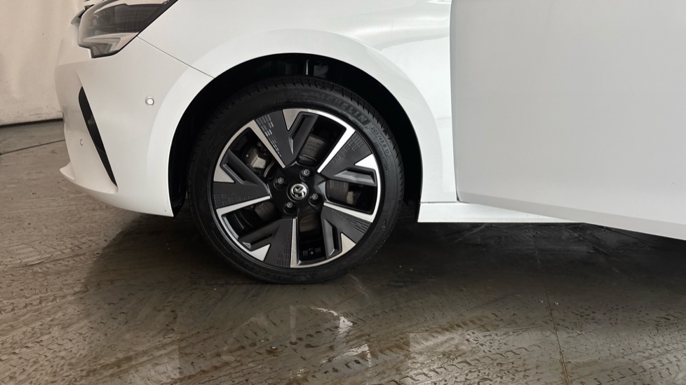 VAUXHALL CORSA Image 17