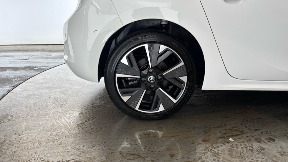 VAUXHALL CORSA Image 19