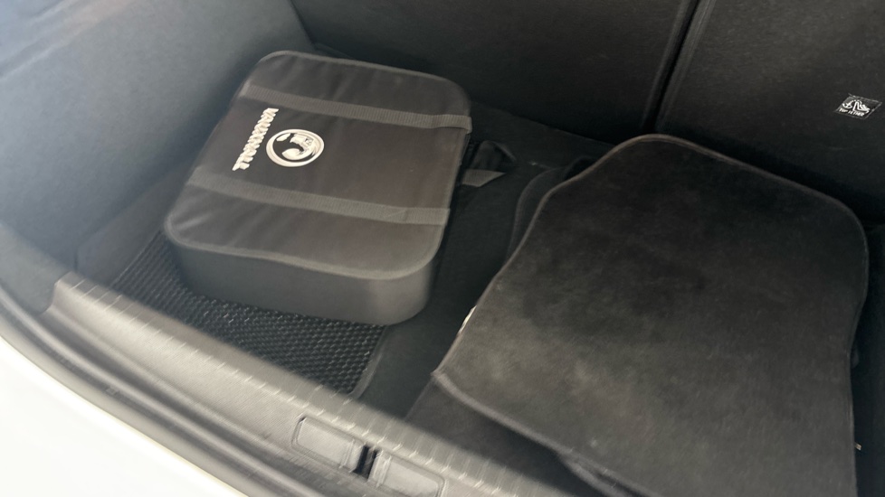 VAUXHALL CORSA Image 22