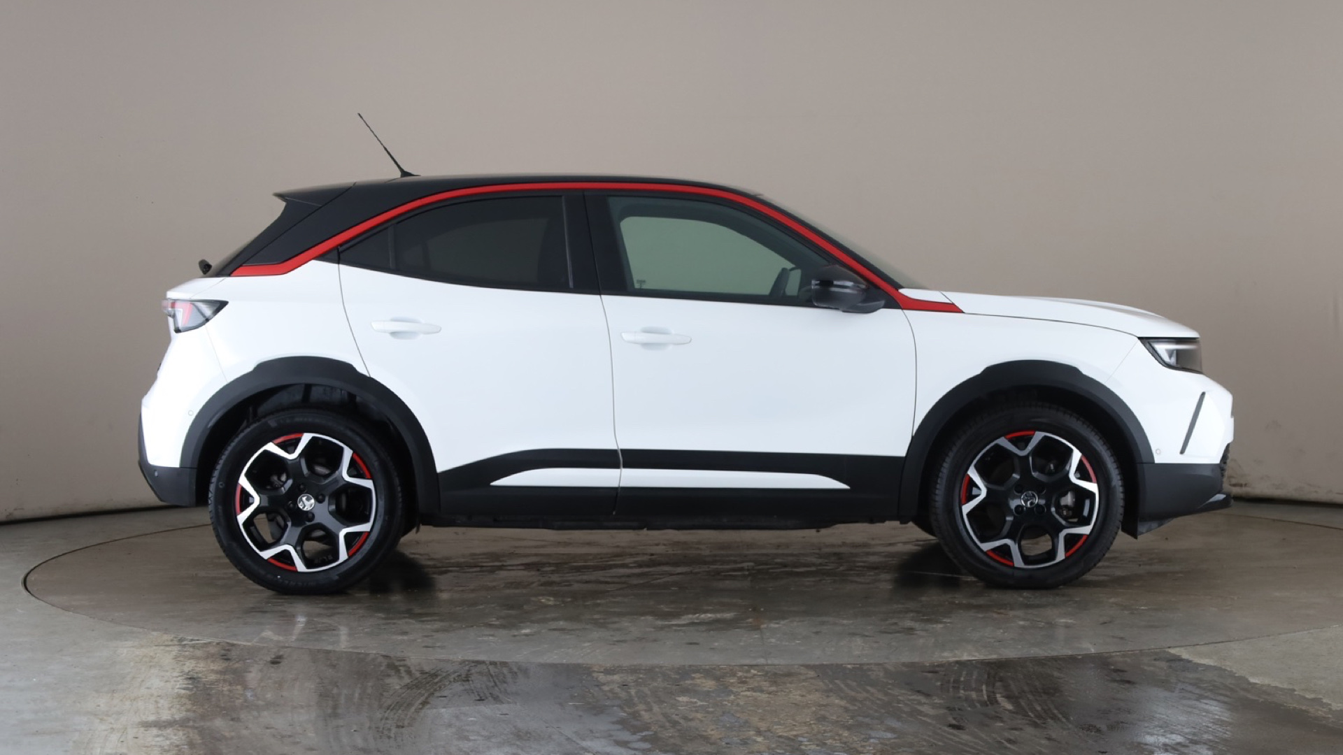 4020907 100kW SRi Nav Premium 50kWh 5dr Auto