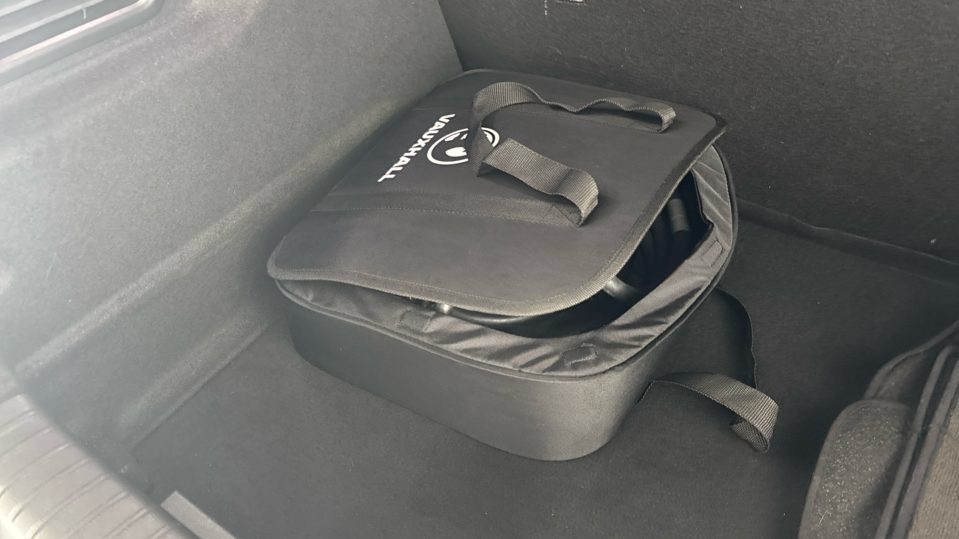 4020907 100kW SRi Nav Premium 50kWh 5dr Auto