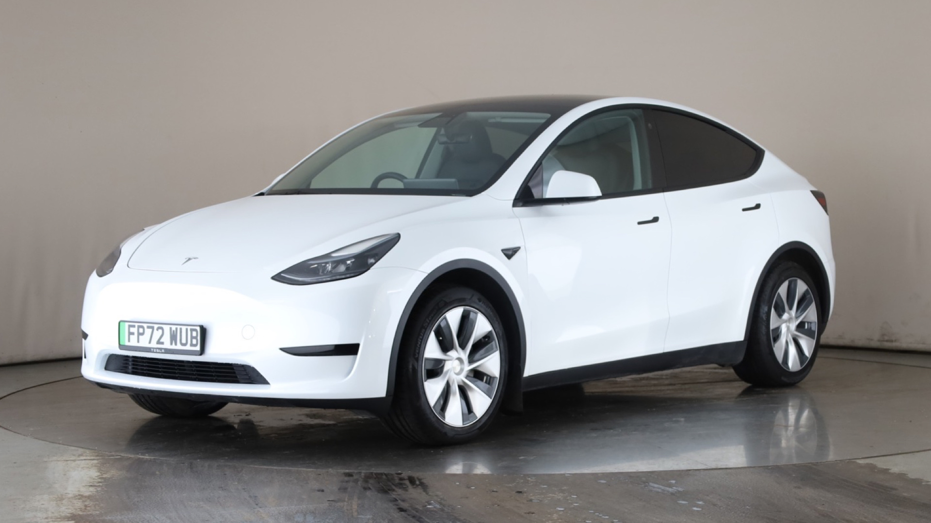RWD 5dr Auto