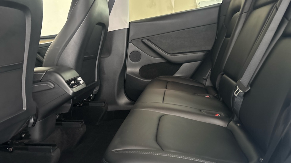 TESLA MODEL Y Image 14