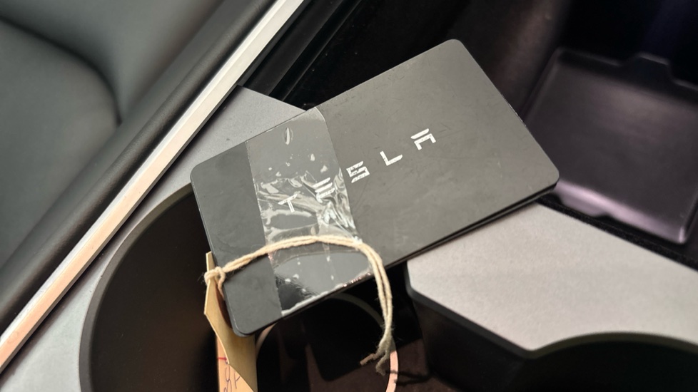 TESLA MODEL Y two keys