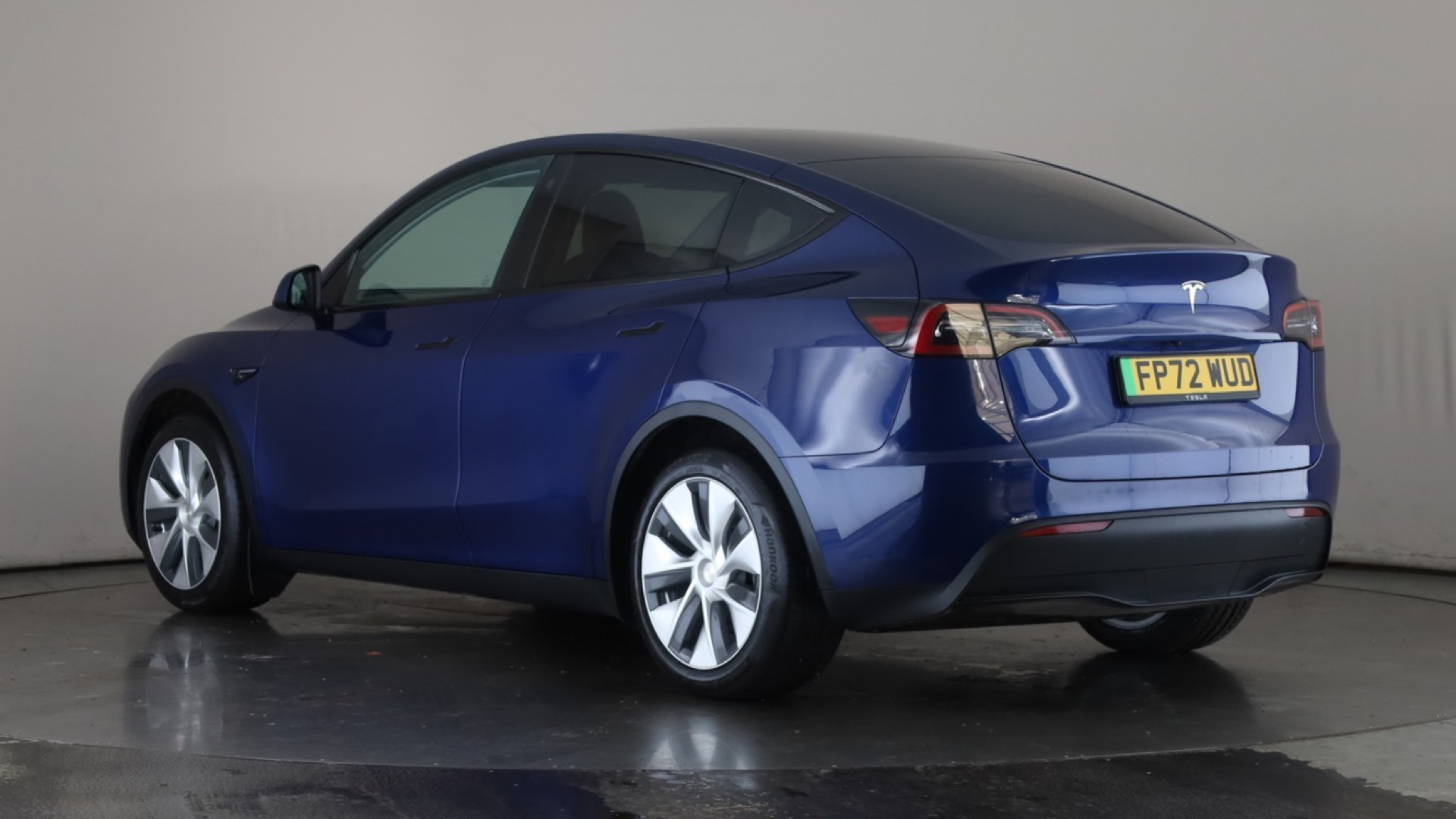 RWD 5dr Auto