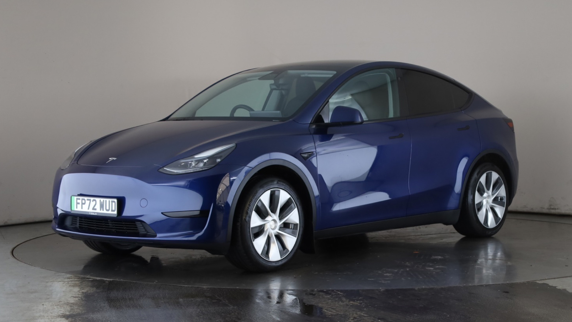 RWD 5dr Auto
