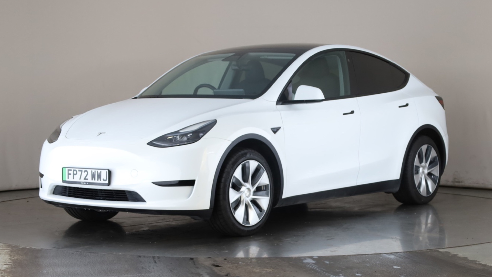 RWD 5dr Auto
