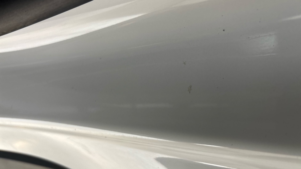 TESLA MODEL Y scratch