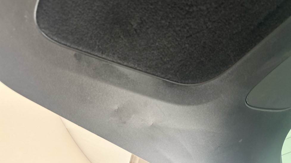 TESLA MODEL Y scuff