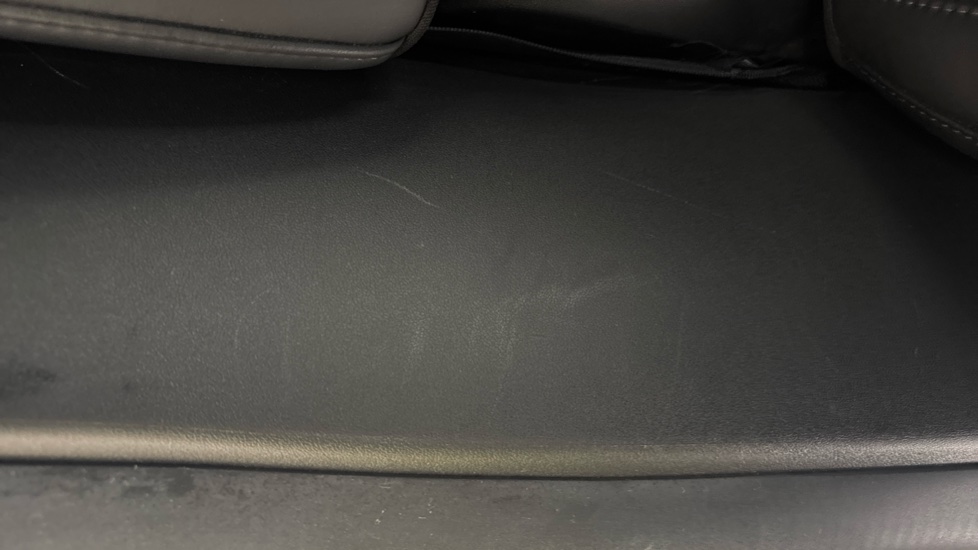 TESLA MODEL Y scuff