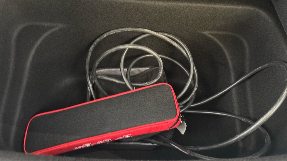 TESLA MODEL Y Image 22