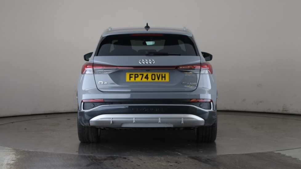 AUDI Q4 Image 4