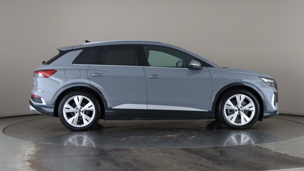 AUDI Q4 Image 6